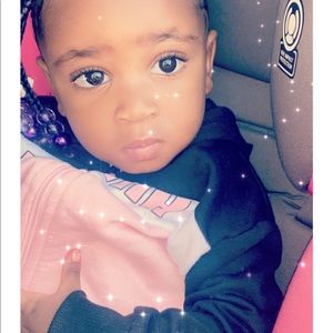 Meet your Posher, Stephanie